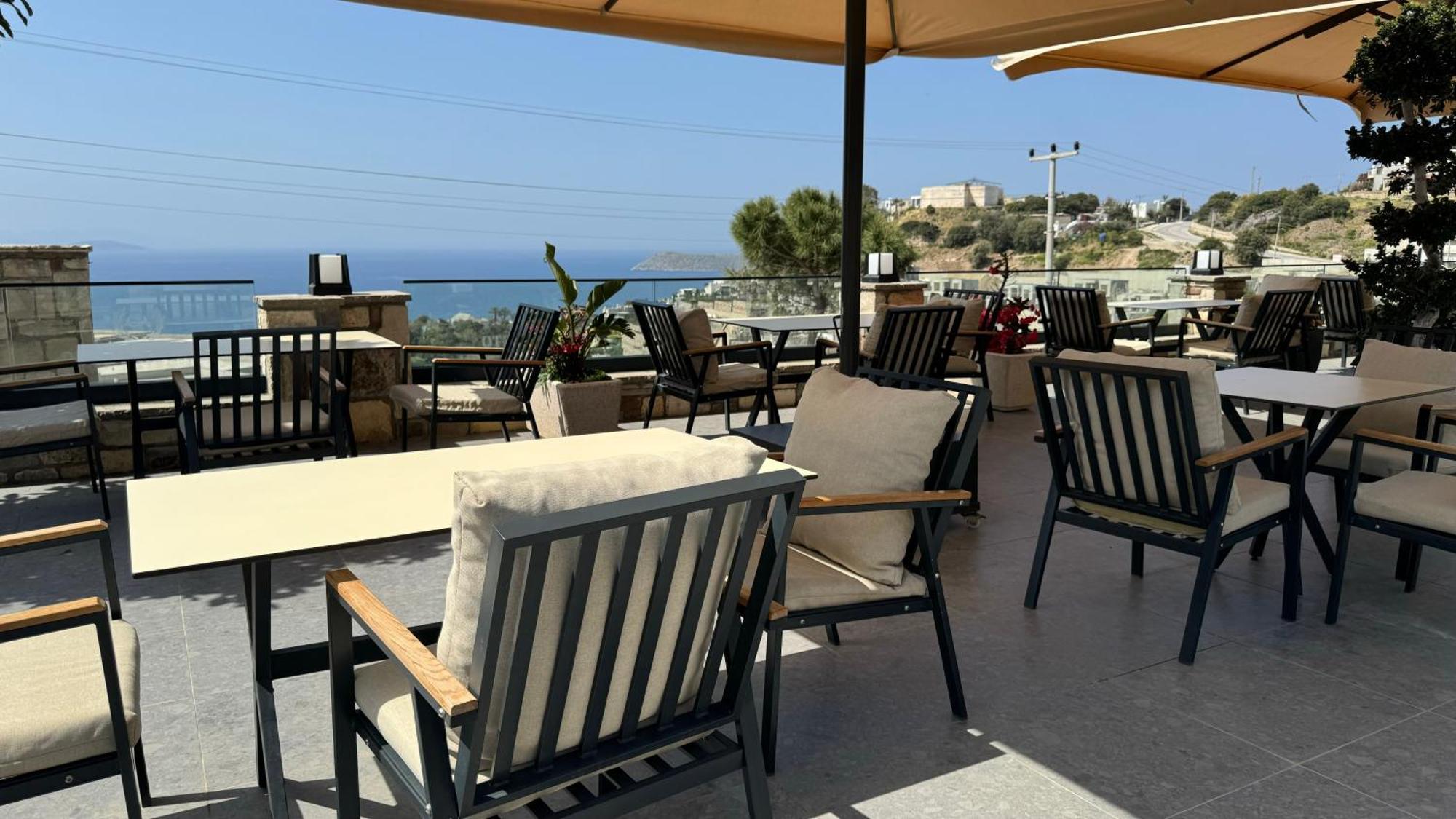 The Rest Port Argento Otel *